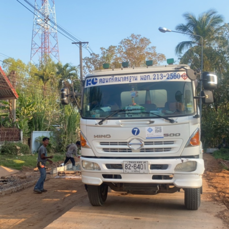 เทถนนหน้างาน บ้านค้อ 16 มีนาคม 2569